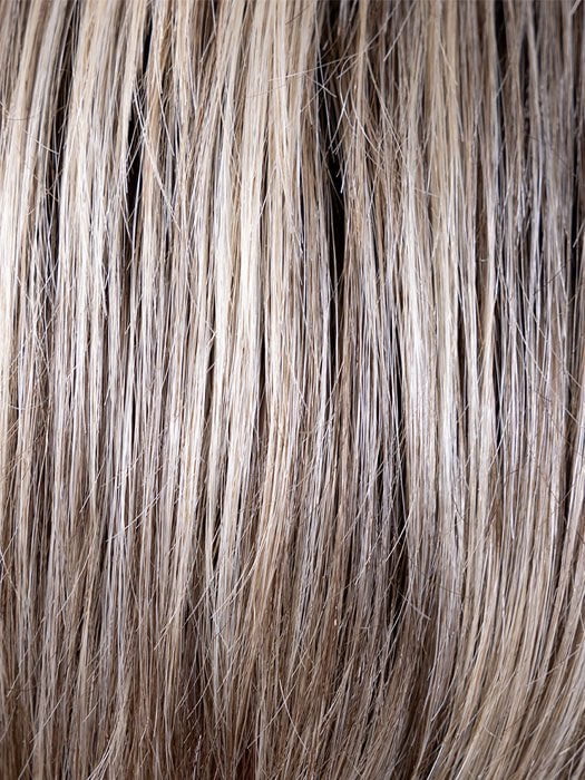 SPARKLING CHAMPAGNE BLONDE R| A radiant blend of champagne blonde with soft golden and beige tones, grounded by natural-looking roots in ash brown and dark blonde.