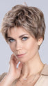 The double monofilament top and lace front create a natural look