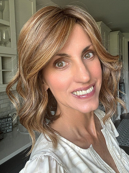 Lisa Mullins @beautifulyouwigreviews is wearing VERONICA by BELLE TRESS in color RAW SUGAR BLONDE | A Neutral Light Blonde, Honey Blonde, Pale Gold Blonde, with a base of Light Brown Low Lights featuring a Medium Root Color