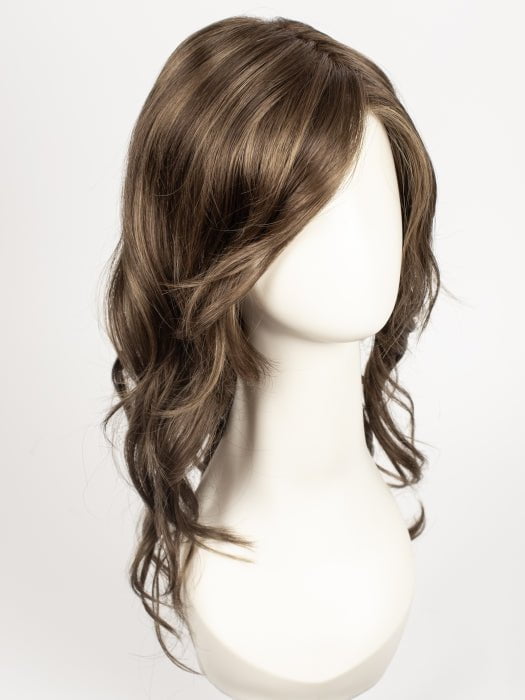 8RH14 MOUSSE CAKE | Medium Brown with 33% Medium Natural Blonde Highlights