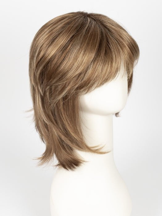 MAPLE-SUGAR-R | Light-Medium Brown Base with Warm Medium Blonde Highlights and Dark Brown Roots