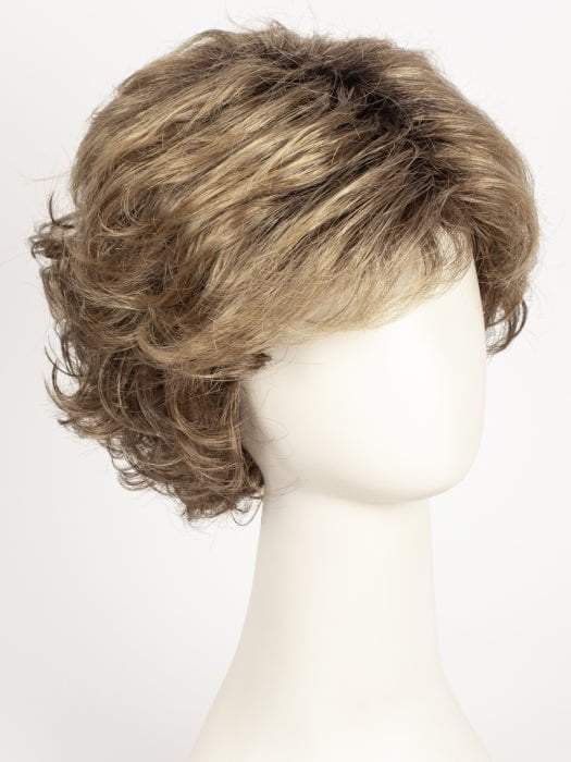 10/26TTS4 SHADED FORTUNE | Medium Gold Blonde Blend with Light Gold Blonde Tips, Shaded with Dark Brown