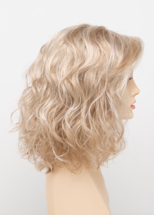 LIGHT BLONDE | 2 toned blend of Creamy Blonde with Champagne highlights