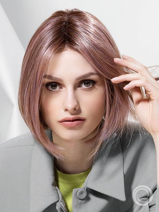 Model is wearing DUA in color ROSEWOOD-BROWN-SHADED | Medium Brown, Caramel, and Rose Gold blend with Dark shaded Roots PPC MAIN IMAGE