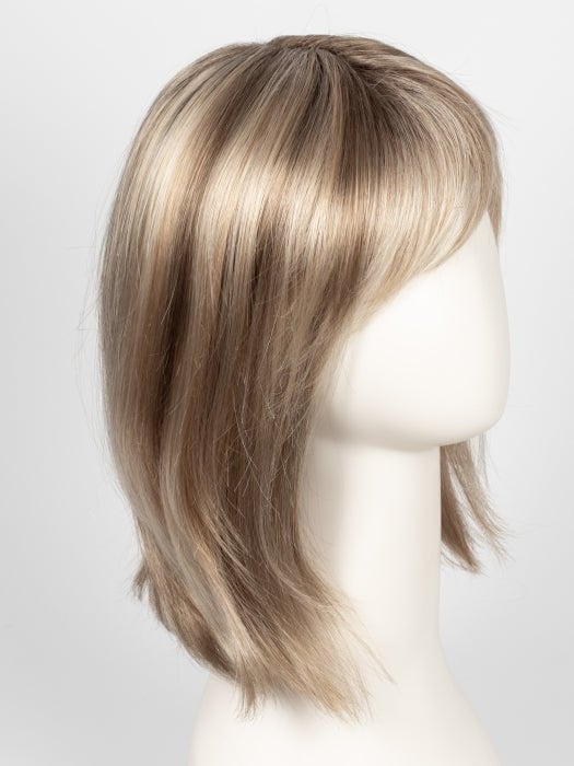 12FS12 MALIBU BLONDE | LIght Gold Brown, Light Natural Gold Blonde, Pale Natural Gold-Blonde Blend, Shaded with Light Gold Brown