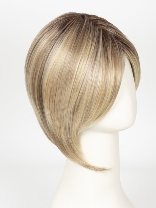 12FS8 SHADED PRALINE | Light Gold Brown, Light Natural Gold Blonde & Pale Natural Gold-Blonde Blend, Shaded with Medium Brown