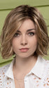 The extended lace front which ensures a natural hairline