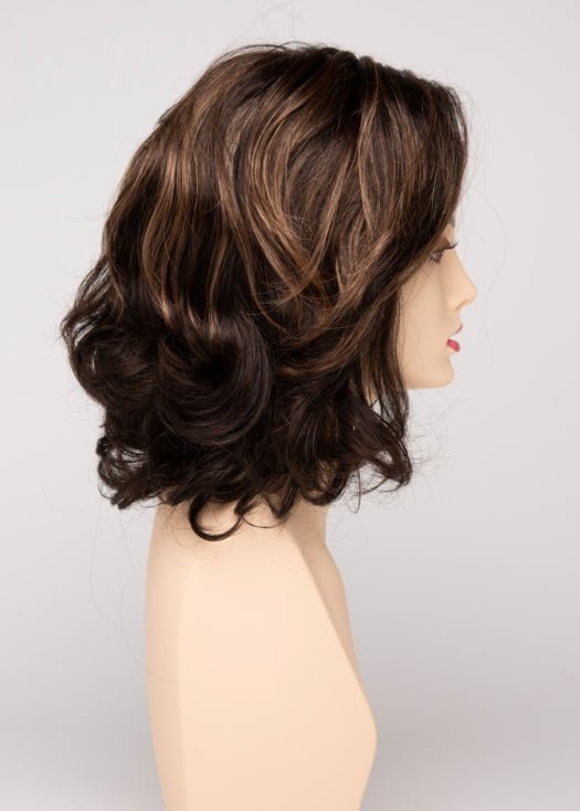 AMARETTO CREAM | Dark Brown roots with overall Medium Brown base with Honey Blonde highlights