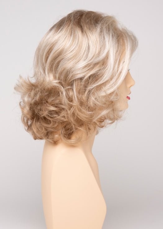 LIGHT BLONDE | 2 toned blend of Creamy Blonde with Champagne highlights