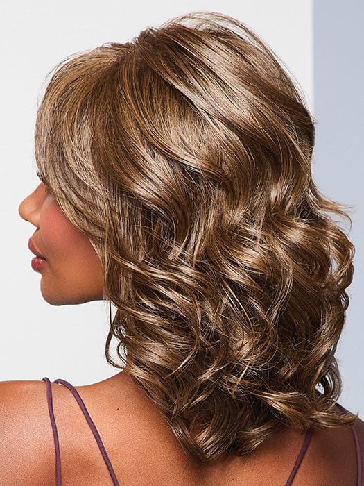 Model is wearing RL 10/12 SUNLIT CHESTNUT | Light Chestnut Brown Evenly Blended with Light Brown.