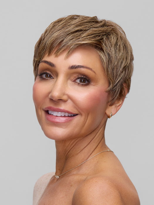 Model is wearing IRIS by JON RENAU in color 10RH16 CAFFE MOCHA | Light Brown with 33% Light Natural Blonde Highlights