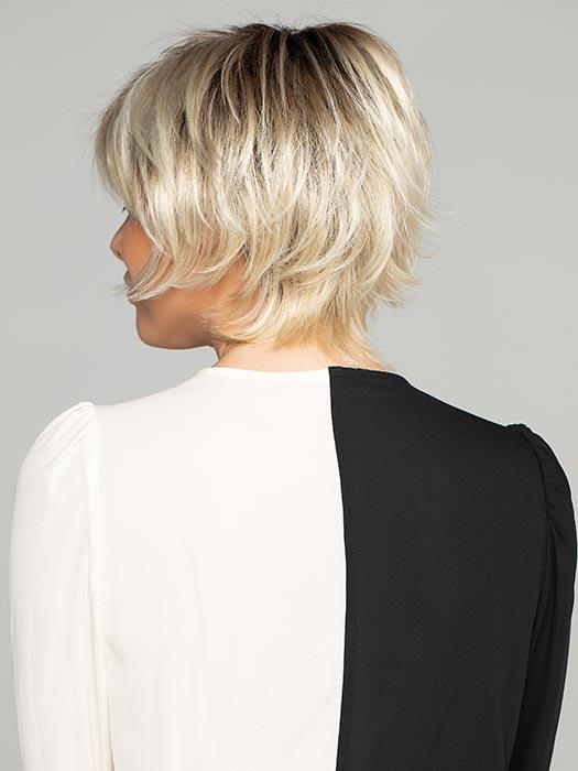 22-1001-R8 | Ash Blonde base blended with Platinum Blonde Highlights and Chestnut Brown Roots