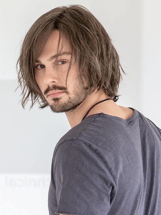 A heat-friendly synthetic style with generous length