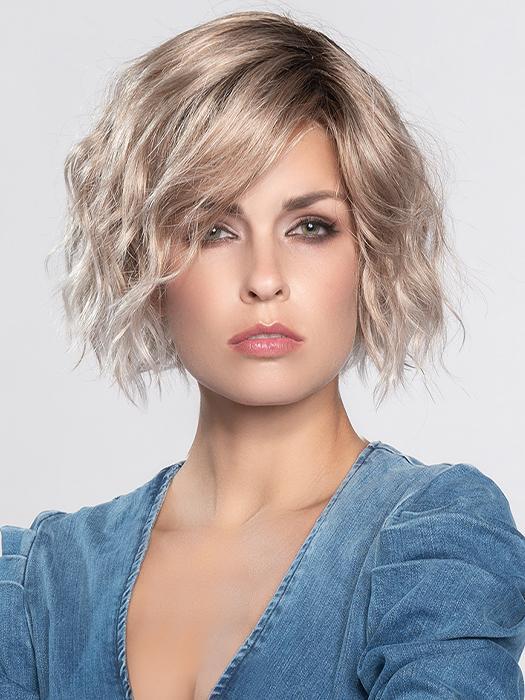 DANCE by ELLEN WILLE in CANDY BLONDE TIPPED 101.27.60 | Pearl platinum blonde mixed with light reddish brown and pure white FB MAIN IMAGE
