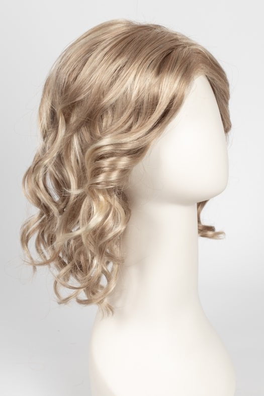 24B22 CREME BRULEE | Light Gold Blonde & Light Ash Blonde Blend