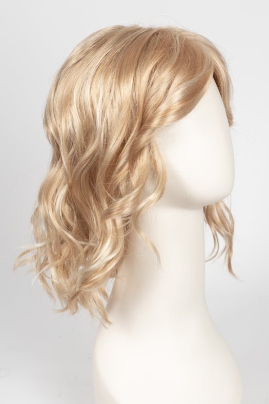 FS613/24B HONEY SYRUP | Gold Blonde with Pale Natural Gold Blonde Bold Highlights