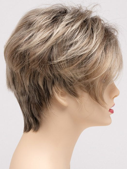 CHAMPAGNE SHADOW | Soft Dark Blonde with Platinum Highlights and Chestnut Roots