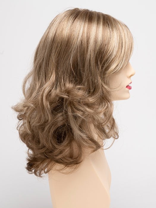 DARK-BLONDE | 2 toned blend of Dark Honey Blonde with Lighter Blonde highlights