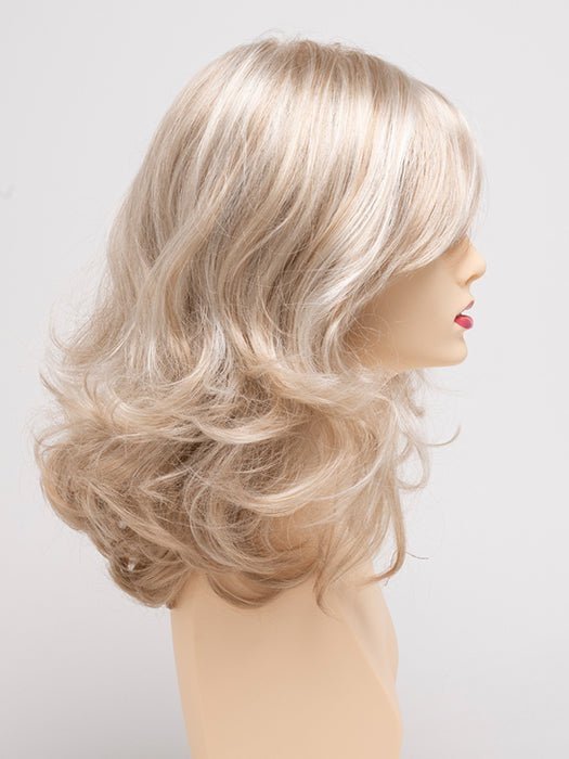 LIGHT-BLONDE | 2 toned blend of Creamy Blonde with Champagne highlights